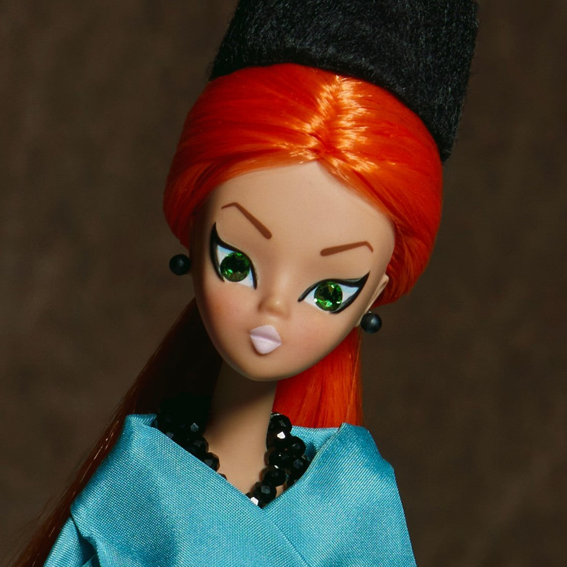 Ritzi dressed in turquoise "High Societette"