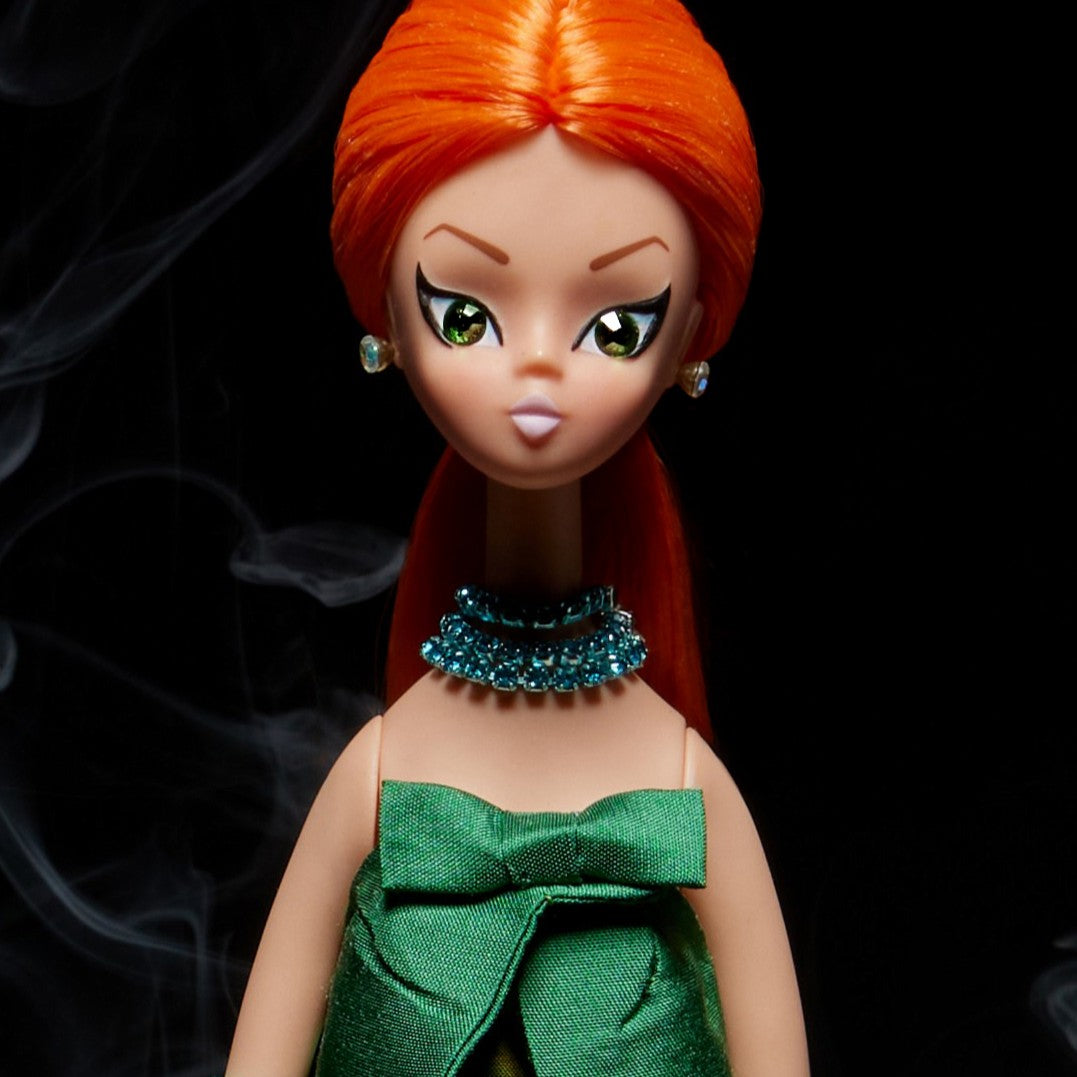 Ritzy dressed in green "Soiréette"