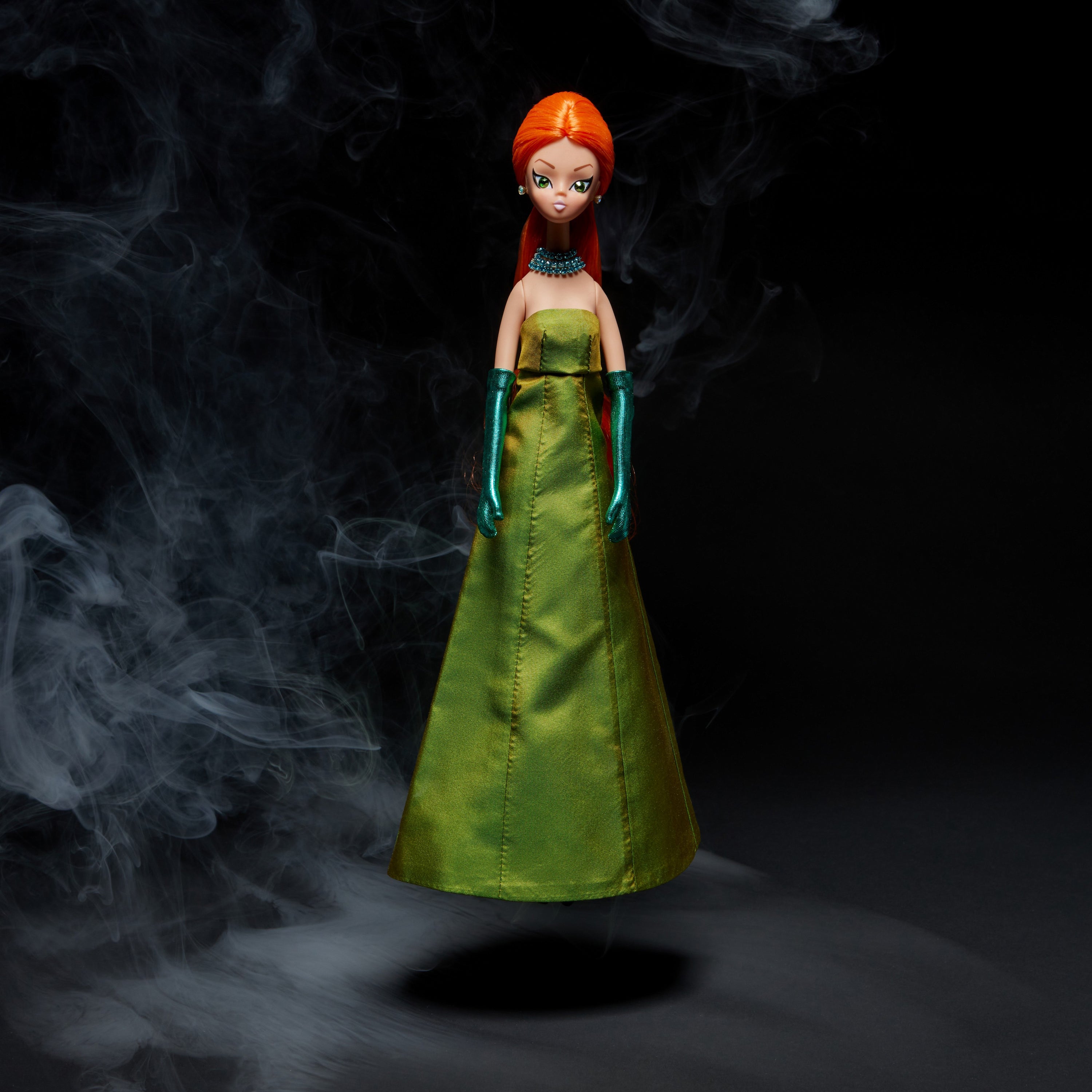 Ritzy dressed in green "Soiréette"