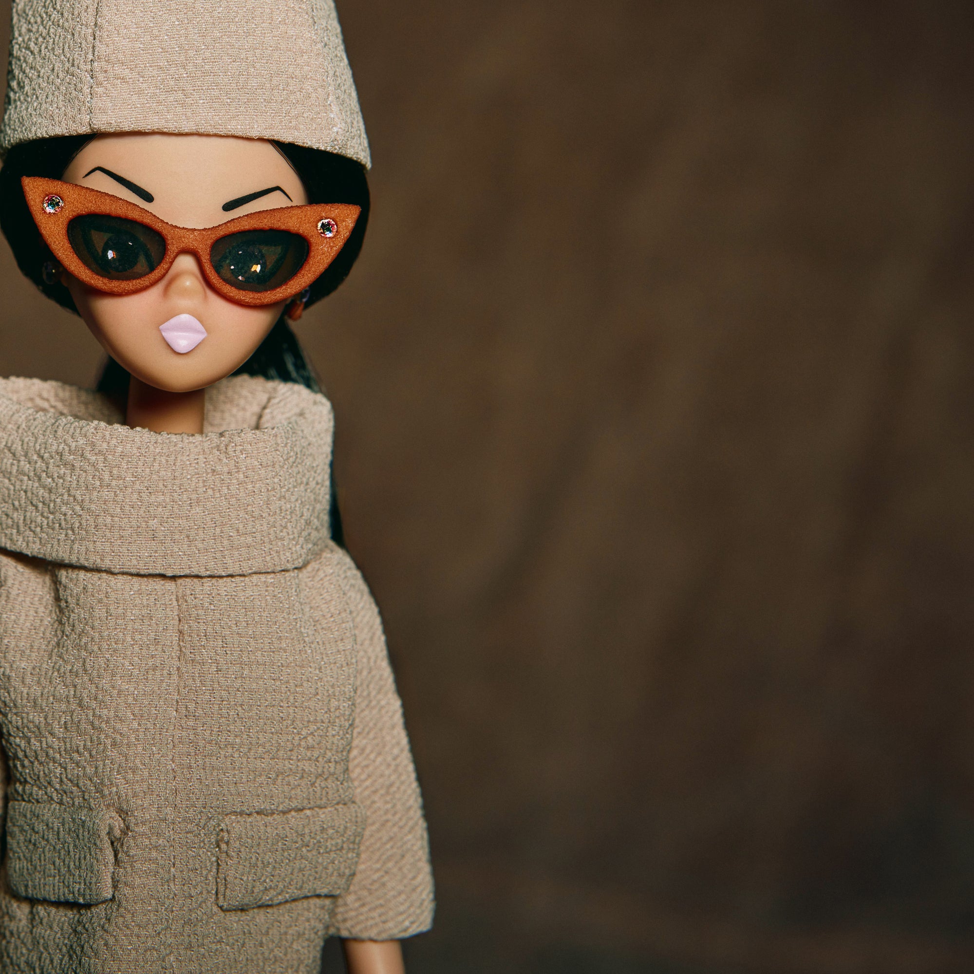 Lilac dressed in camel "Luncheonette"